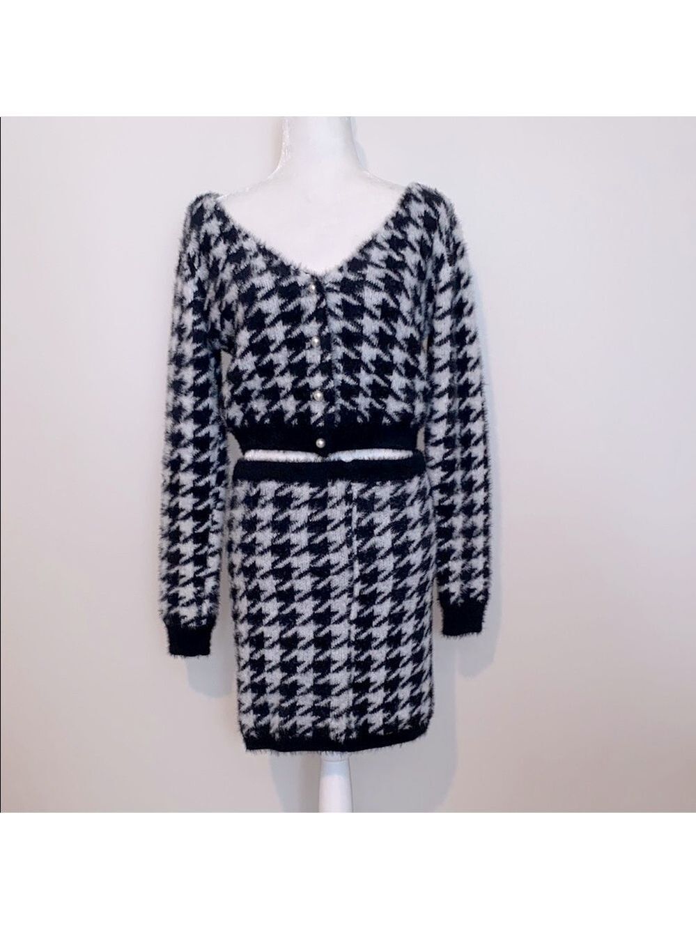 NWOT Fashion Nova angora style Black and White Knit Sweater & skirt set